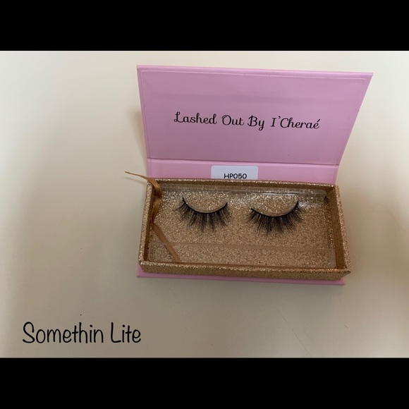 Lashes - Picture 5 of 8